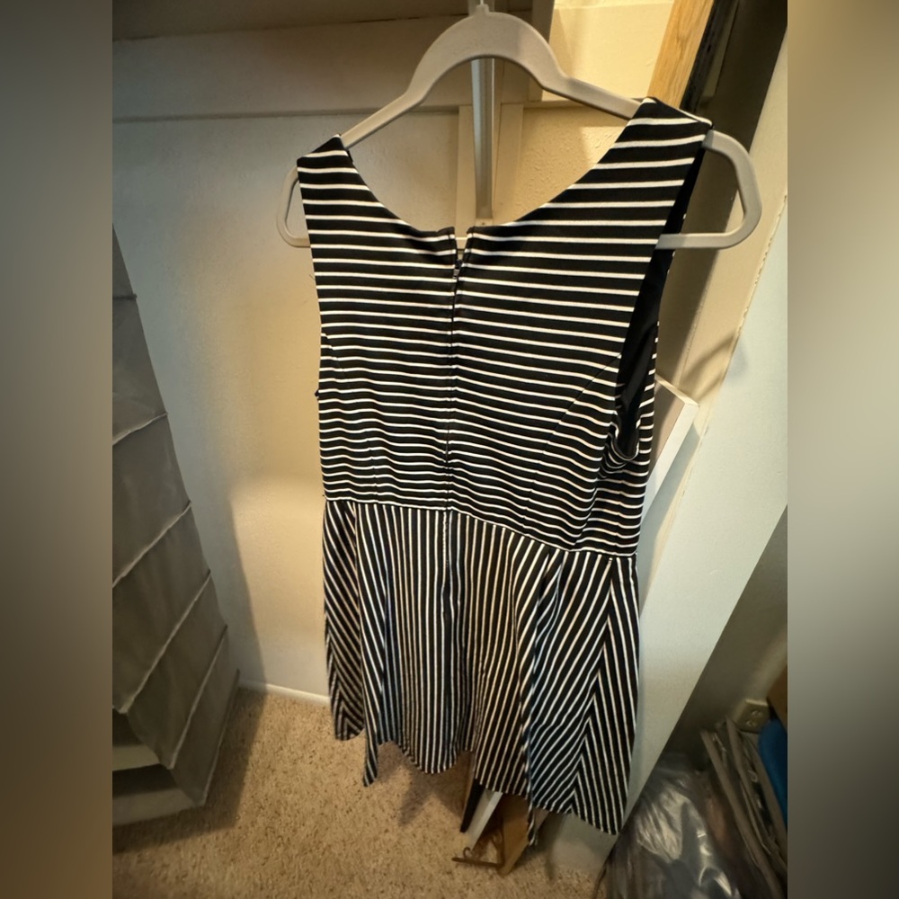 Dress - Picture 2 of 3